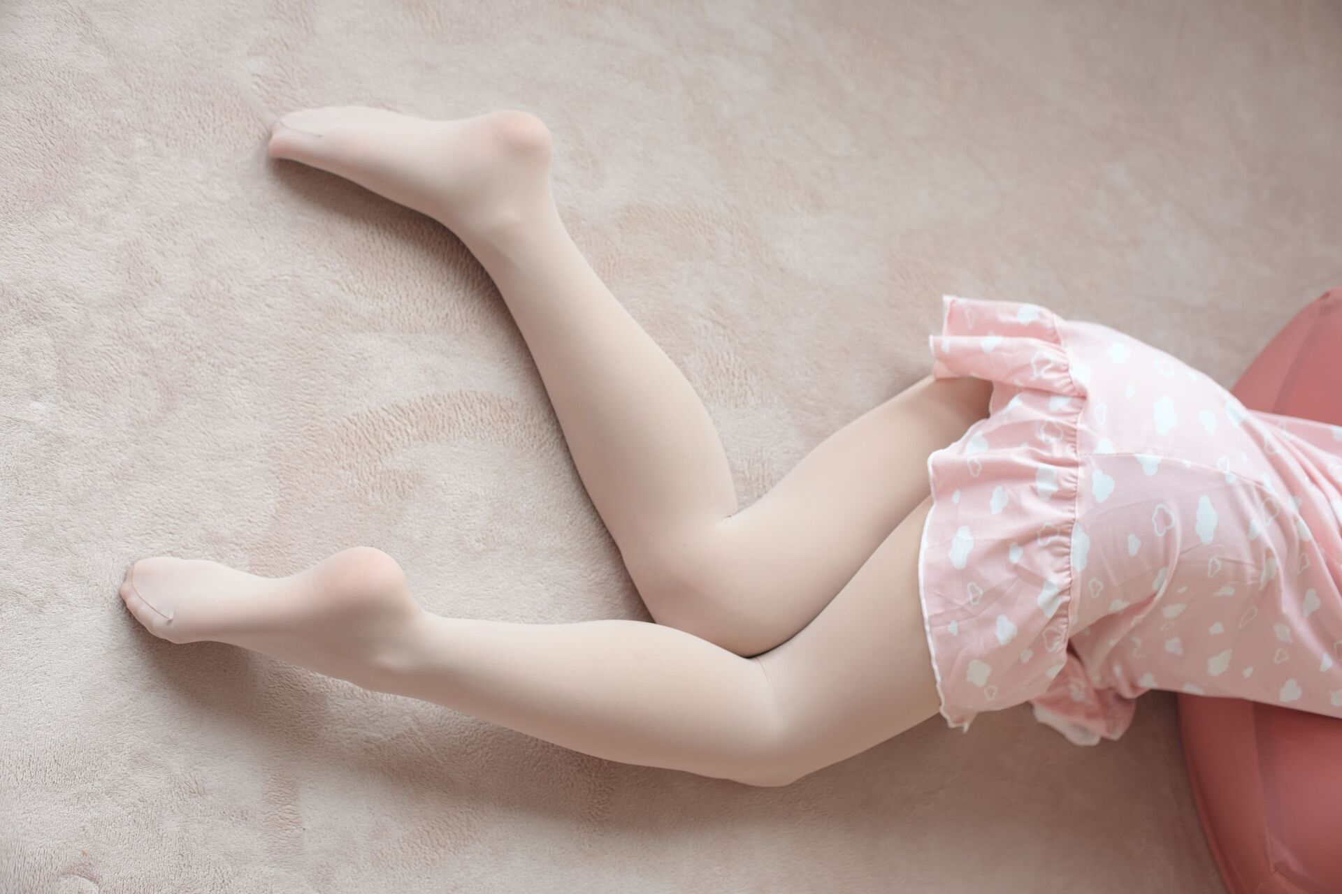 丝袜美腿预览图