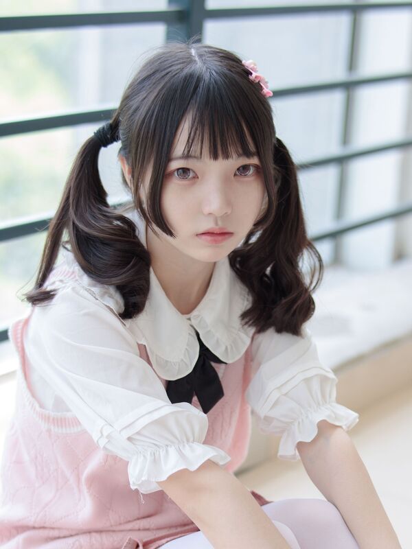 森萝财团写真  JKFUN007 默陌 80D白丝